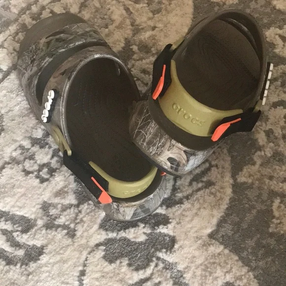 Men crocs  Camouflage Sandals - Picture 3 of 10